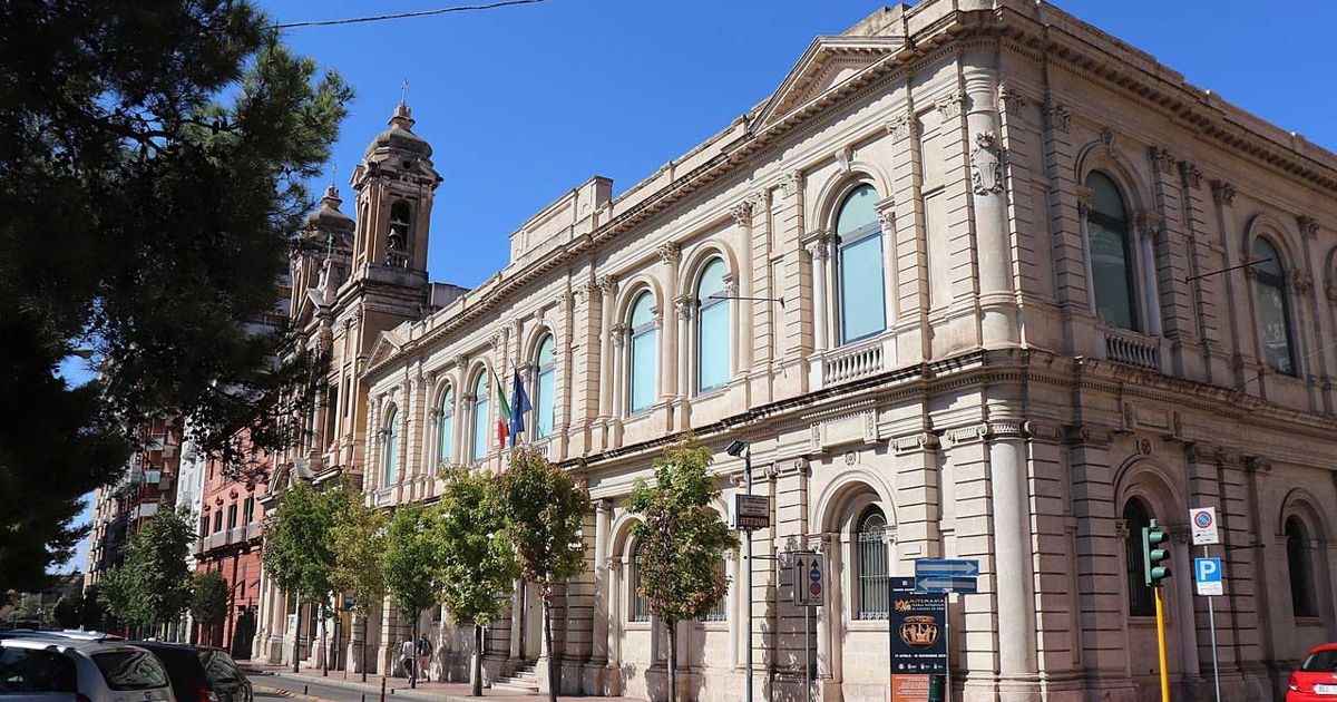 1280px-museo_archeologico_nazionale_di_taranto_-_marta-1200x630.jpg