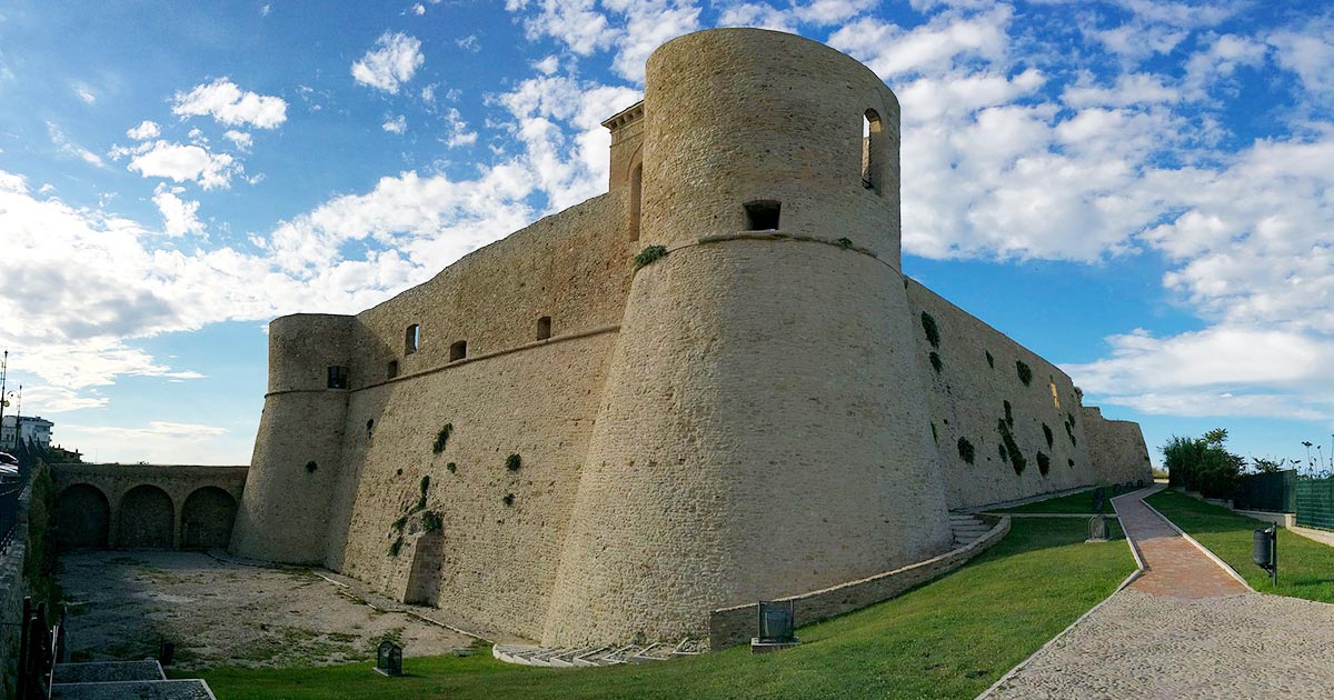 castello_aragonese_ortona_1.jpg