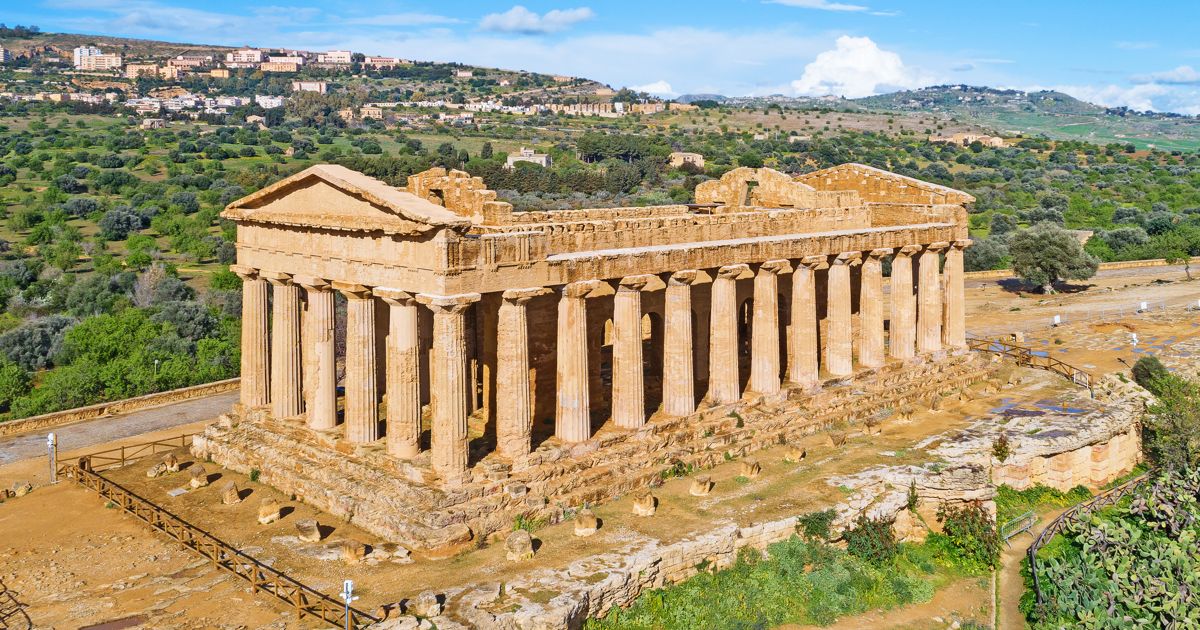 turista-italia-luoghi-da-visitare-agrigento-valle-dei_templi-1200x630.jpg