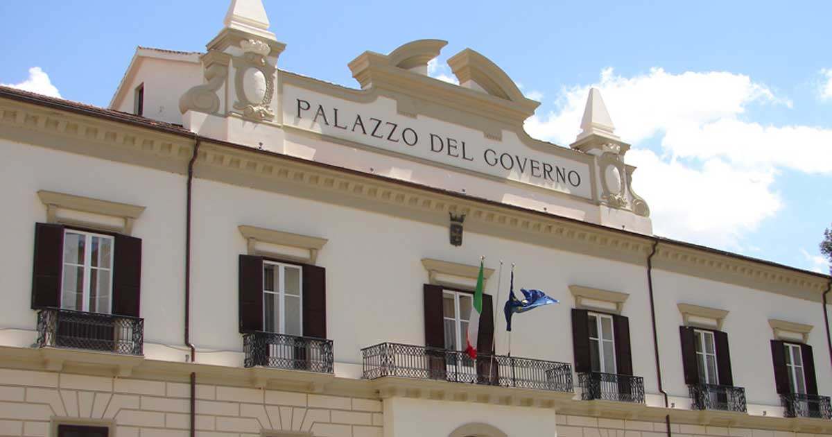 turista-luoghi-cosenza-palazzo-governo-1200x630.jpg